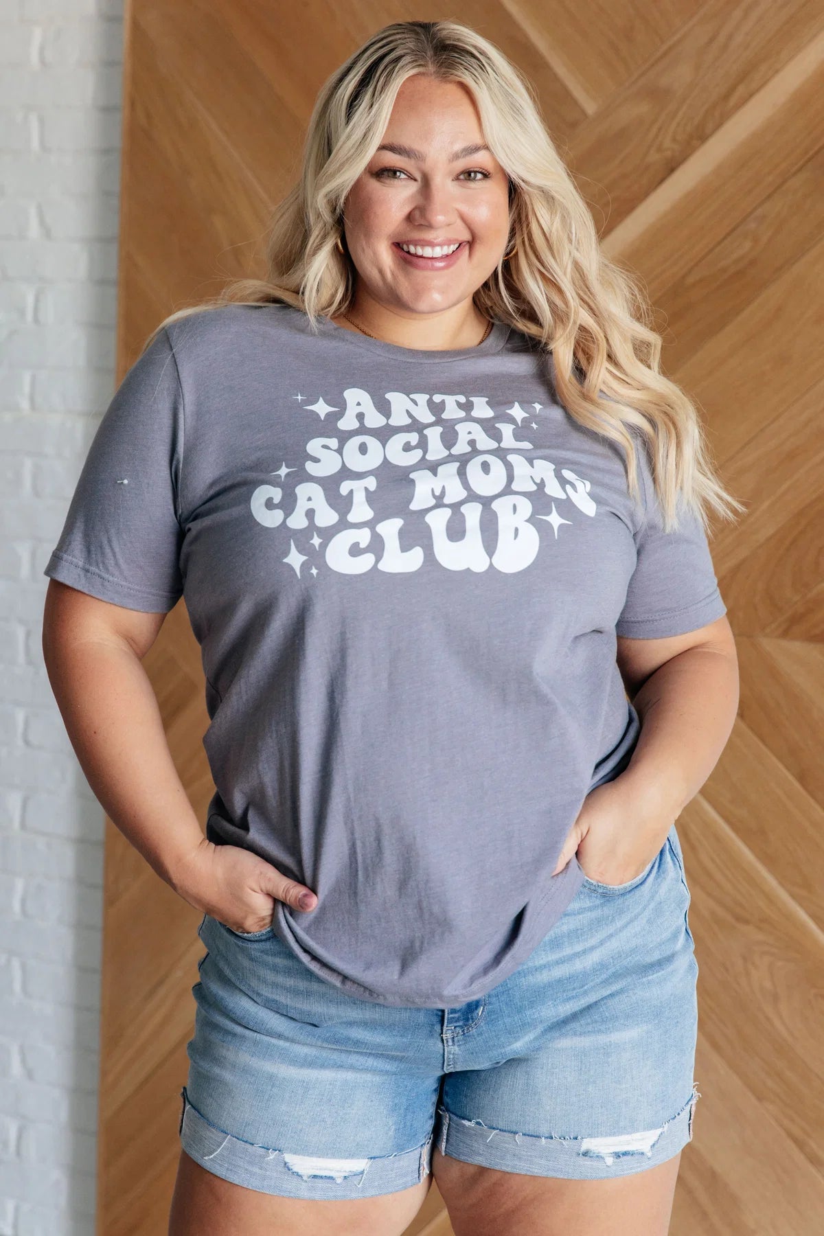 Anti social cat mom tee