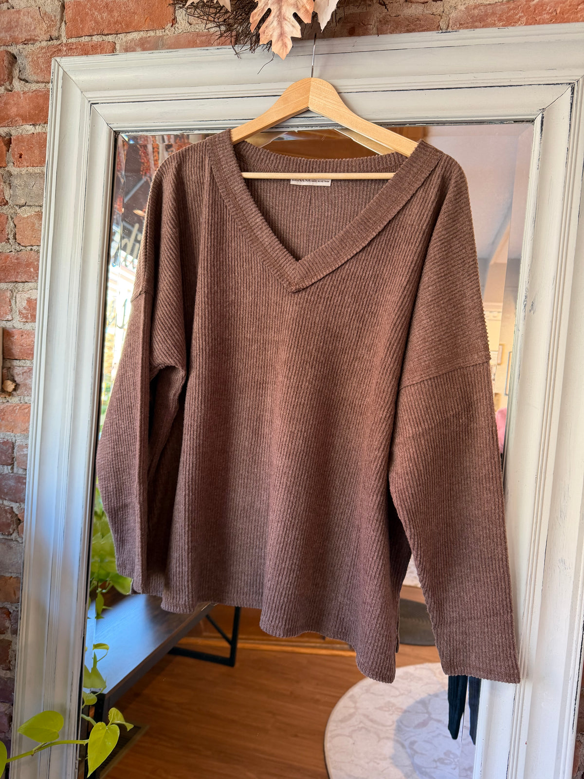 Soft Hacci V-Neck Sweater | Mocha Brown