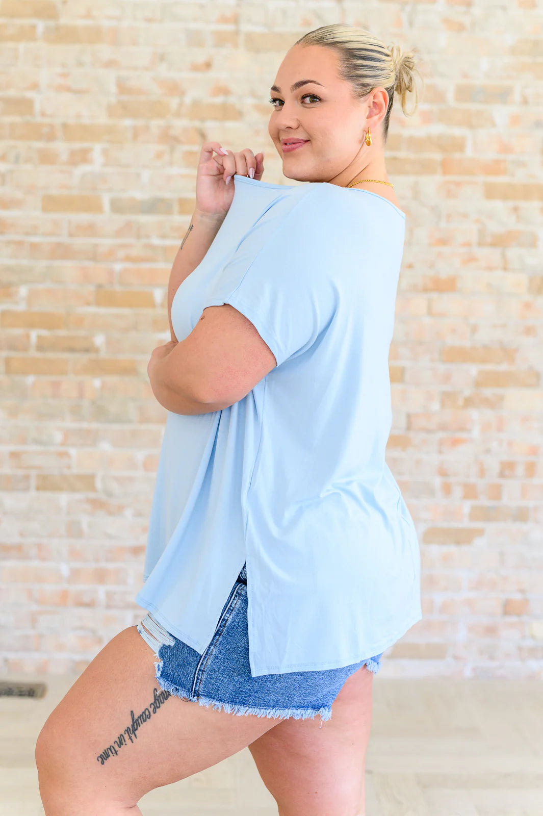 Every Day tee in Sky Blue