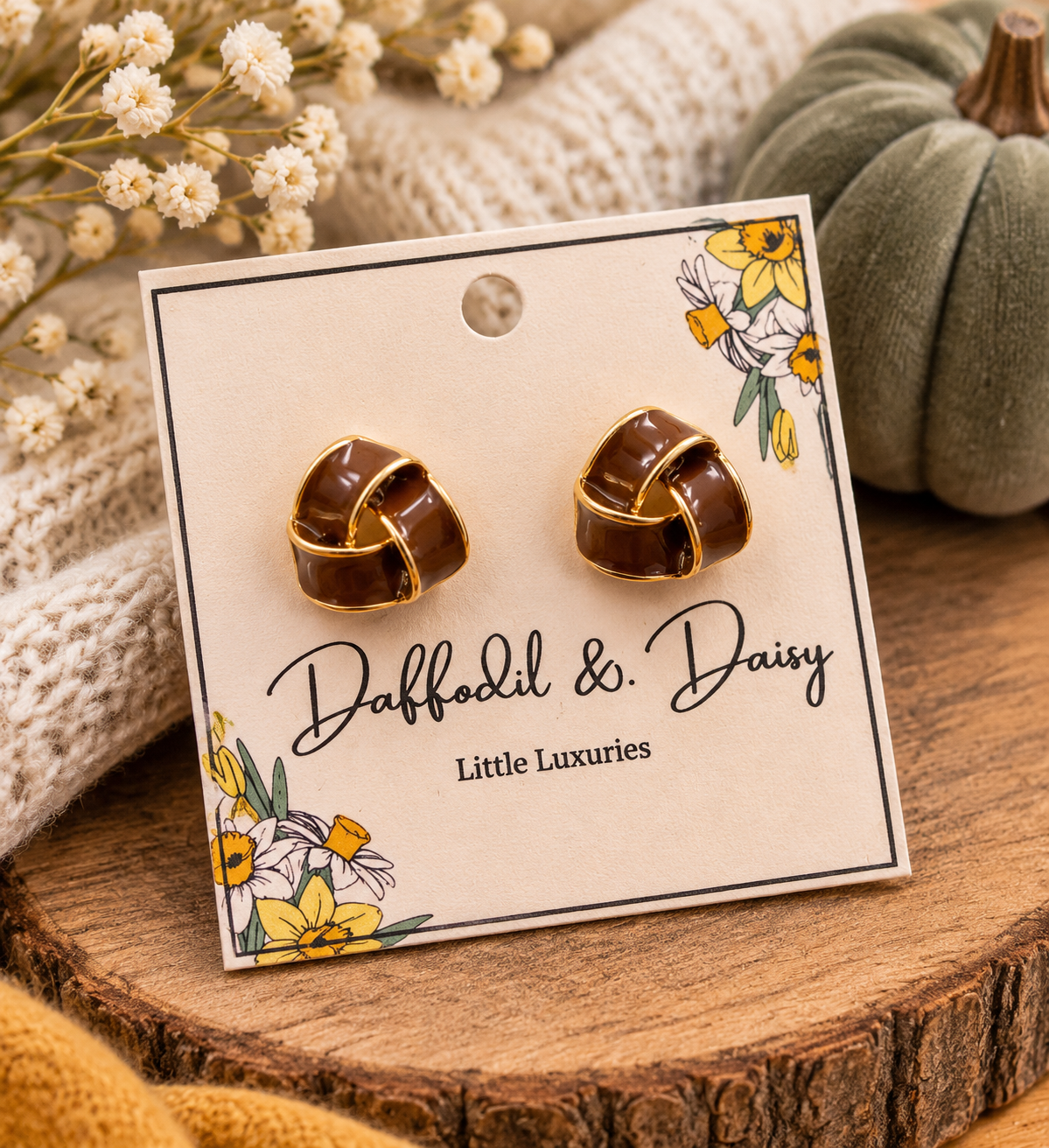 Cocoa Knot Studs