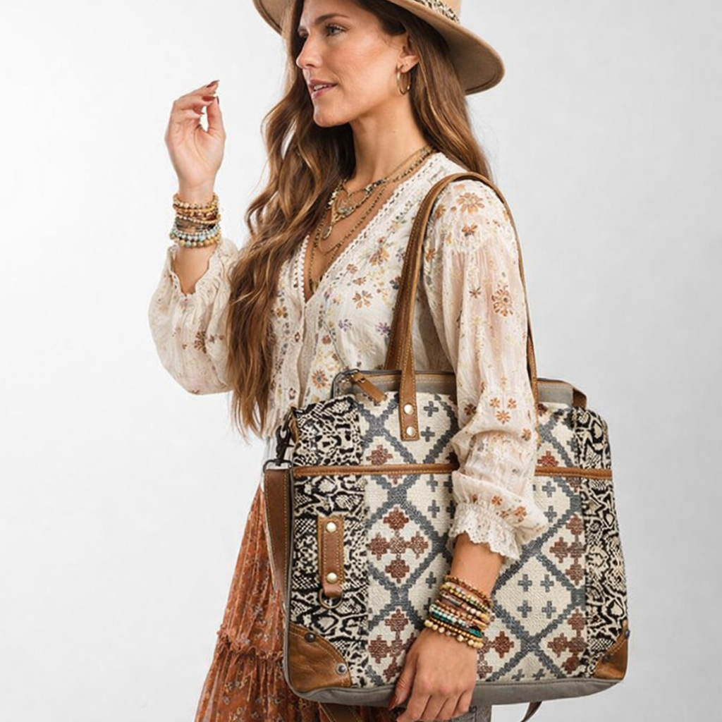 Myra “Best Pick” Messenger Bag